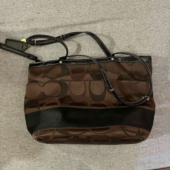 Brown Coach Large Logo Print Shoulder Bag - Picture 2 of 5
